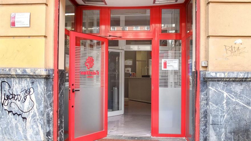 Más de 620 personas recurren a Cáritas Bizkaia para regularizar su situación administrativa