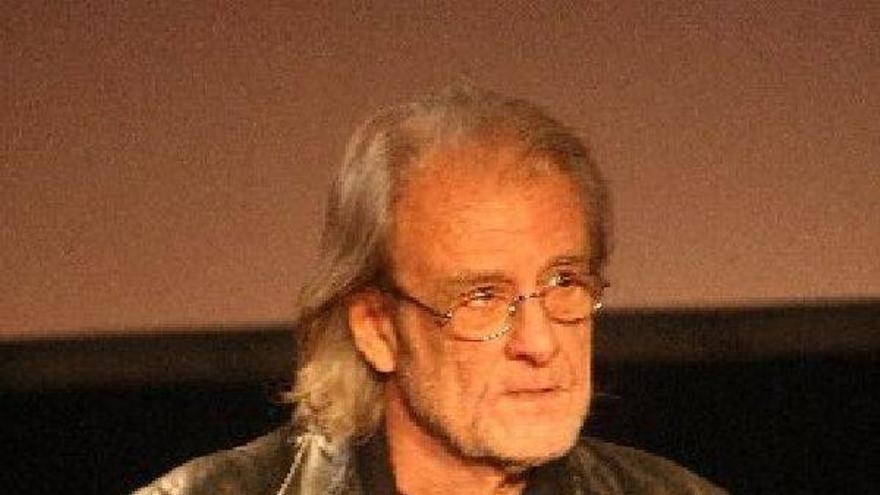 Luis Eduardo Aute en una foto de archivo.