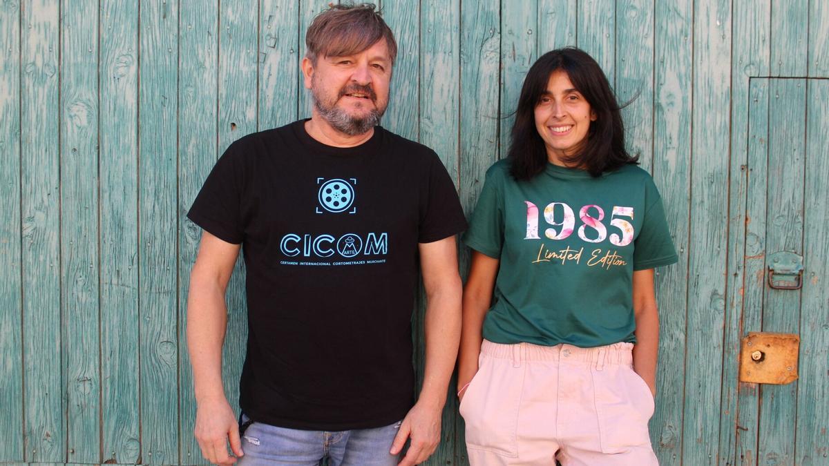 Los dos principales organizadores del festival CICOM.