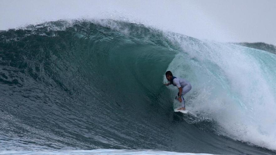 El Gobierno vasco rechaza las polémicas sobre la selección vasca de surf: "Veremos a dónde llegamos"
