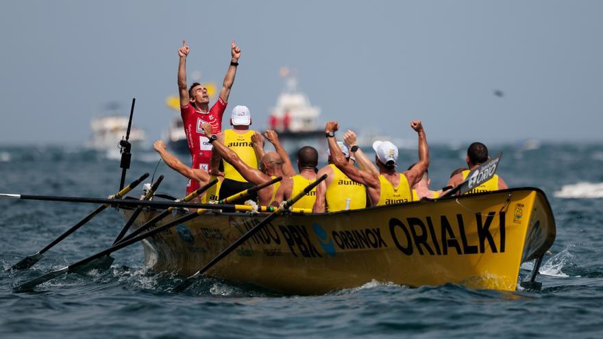 Orio no deja escapar la bandera de Zarautz