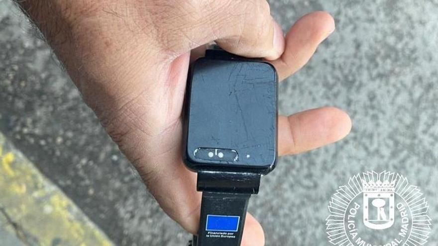 El Gobierno saca a licitación las pulseras antimaltrato con una inversión de 111 millones