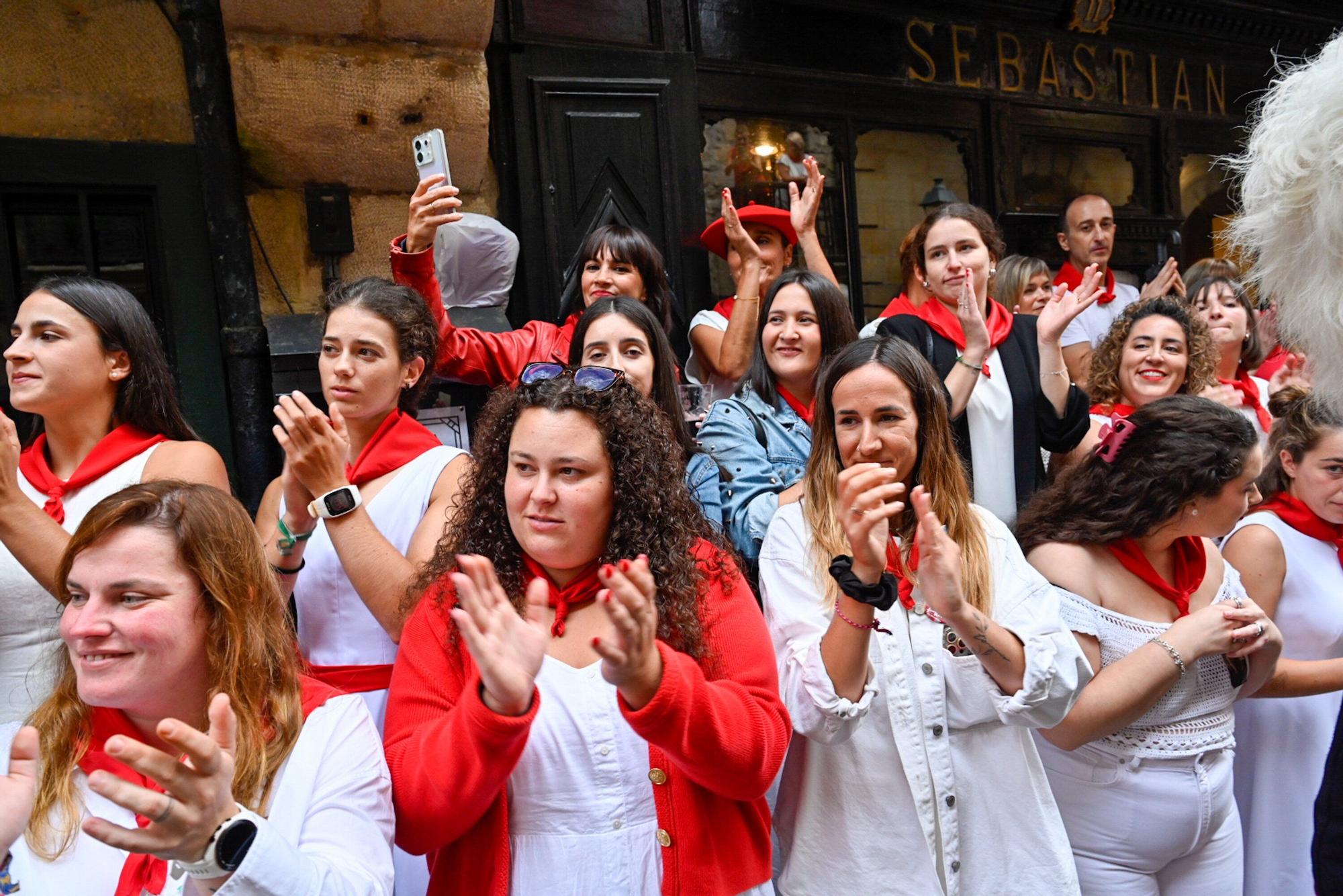 Fotos del Alarde tradicional 2025 por las calles de Hondarribia