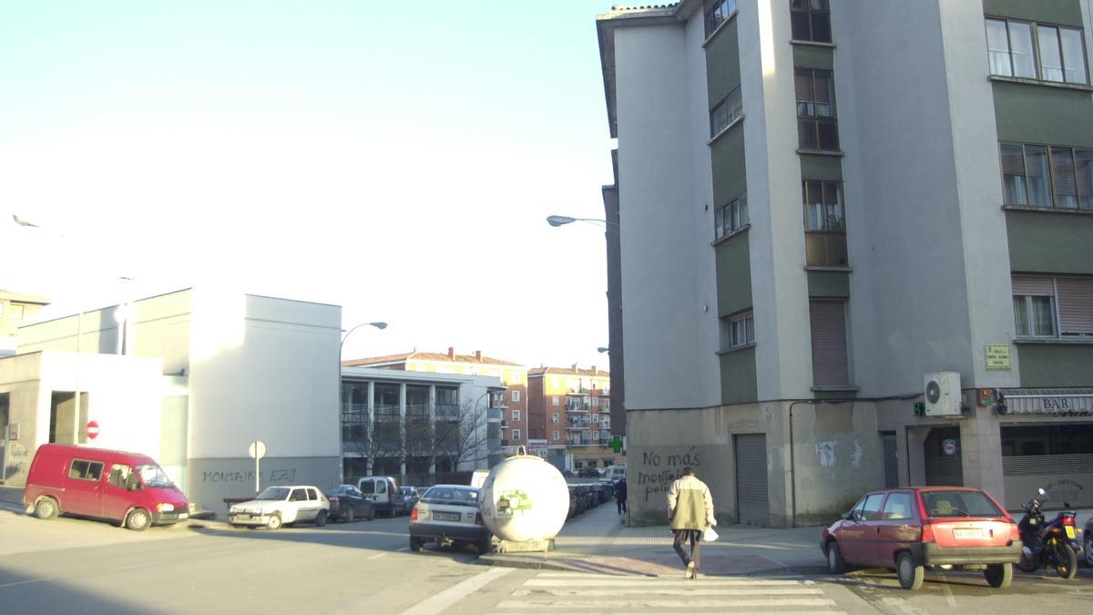Vista de la calle Enamorados en el año 2003.