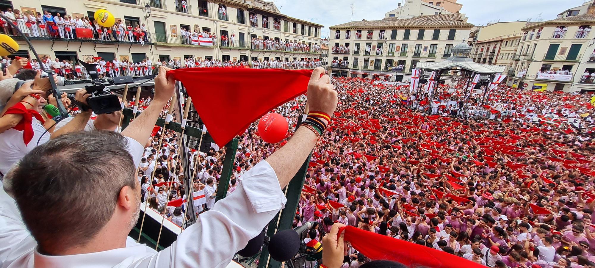 Fotos del cohete de las fiestas de Tudela 2025