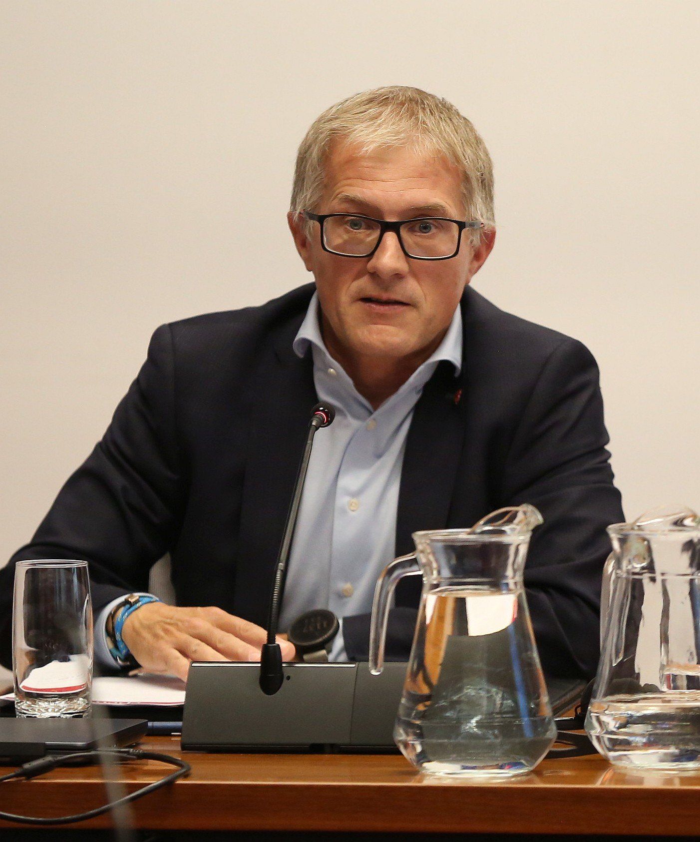 Fotos de la comparecencia de María Chivite en el Parlamento para explicar los informes de la OANA