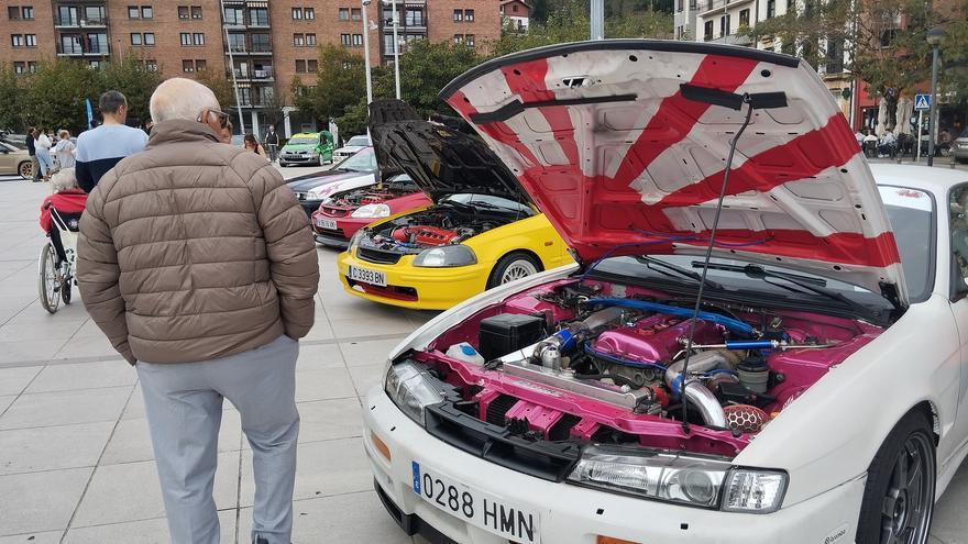 San Pedro muestra 50 coches únicos