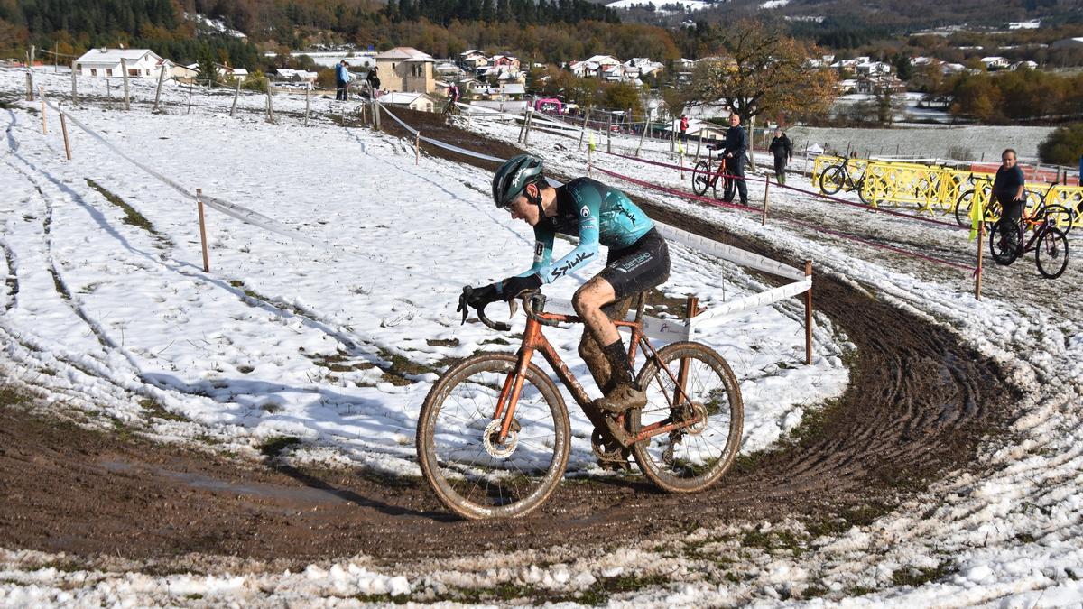 El vitoriano Arkaitz Suso, segundo en chicos, fue segundo en categoría open