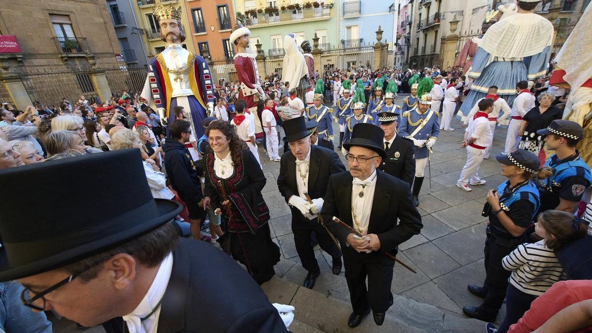 Entrada del alcalde Joseba Asiron a la Catedral, el año pasado en el Privilegio de la Unión.