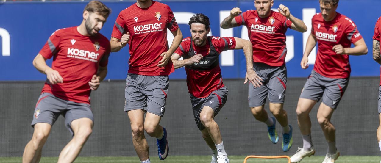 Video del entrenamiento de Osasuna a puerta cerrada en El Sadar