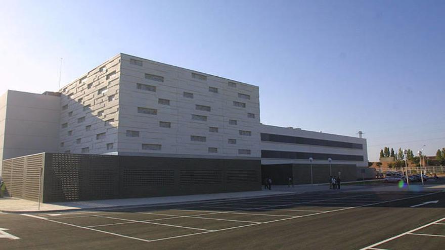 Fachada del edificio de la UPNA en Tudela.