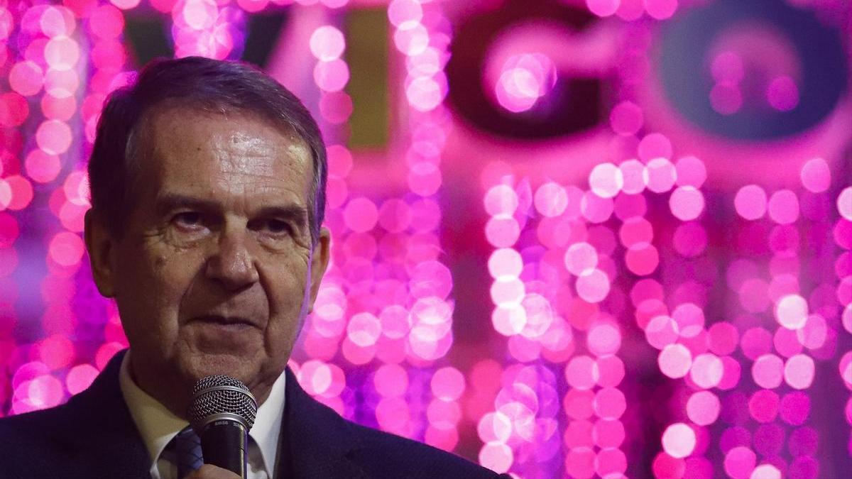 El alcalde de Vigo, Abel Caballero, en el acto de apagado del alumbrado navideño de 2024.