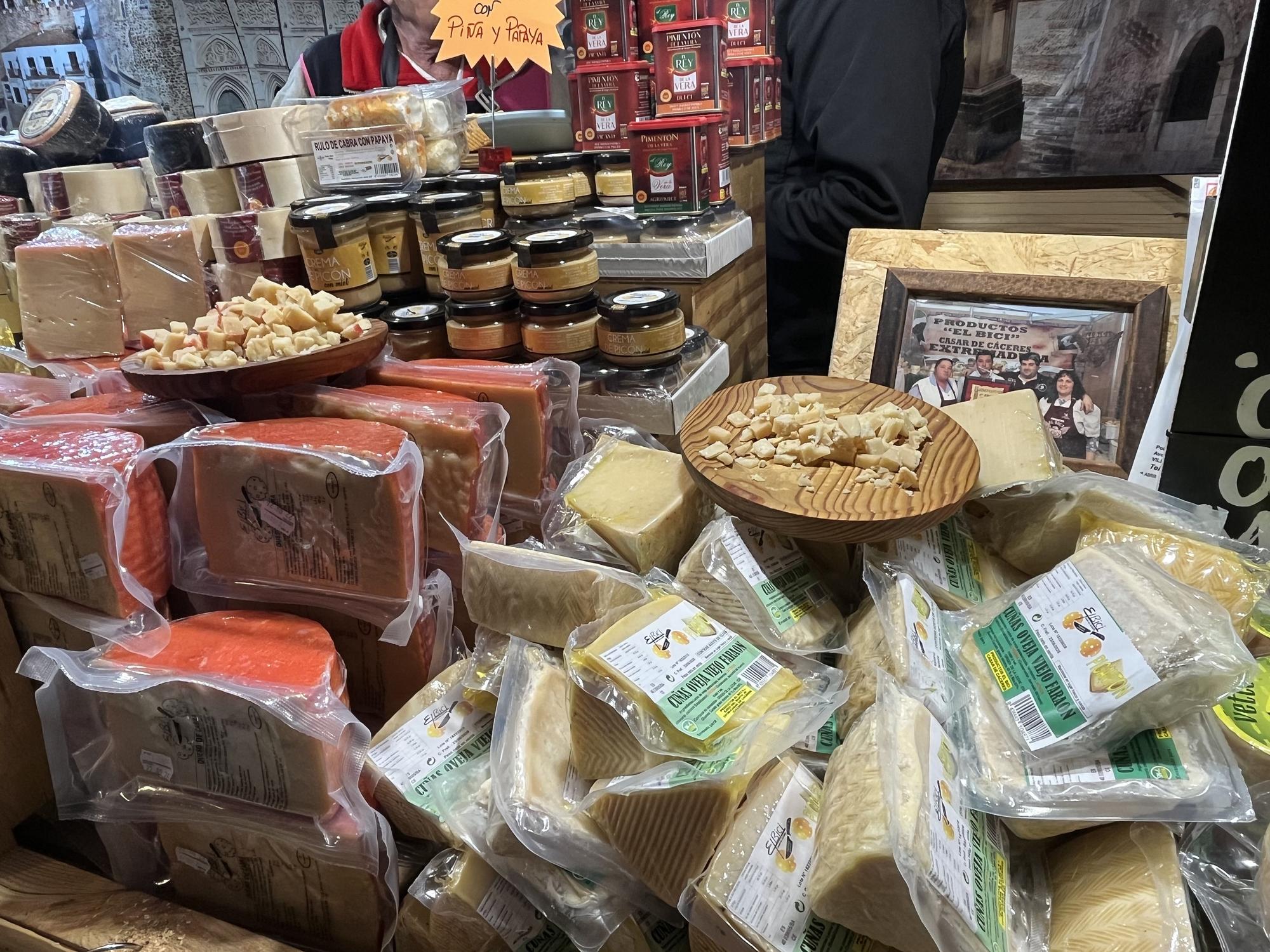 Bilbao estrena un mercado navideño de artesanía con opciones para todos los gustos