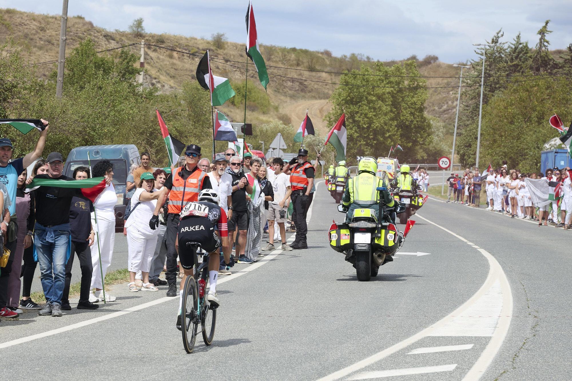 Fotos de la etapa navarra de La Vuelta 25 entre Sendaviva y Larra - Belagua
