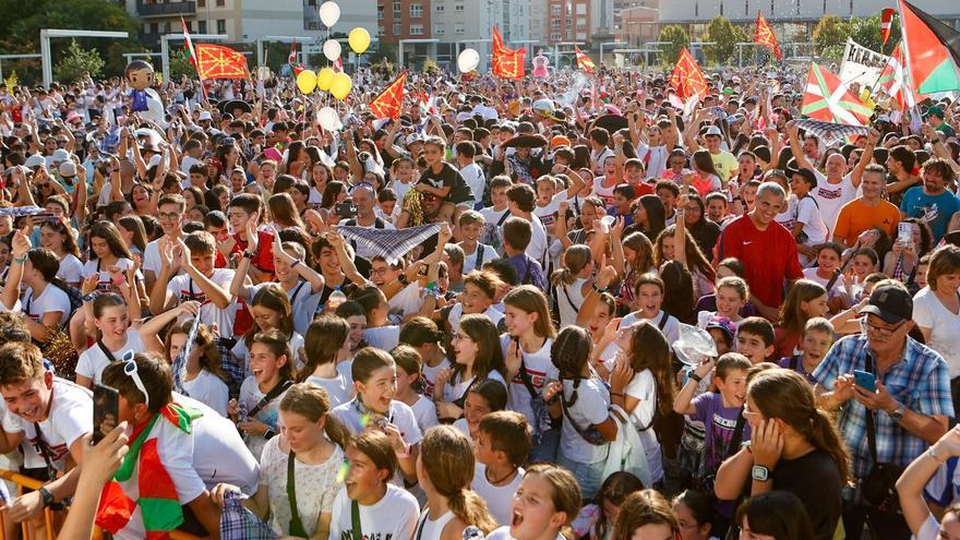Fotos del chupinazo de fiestas de Ansoáin