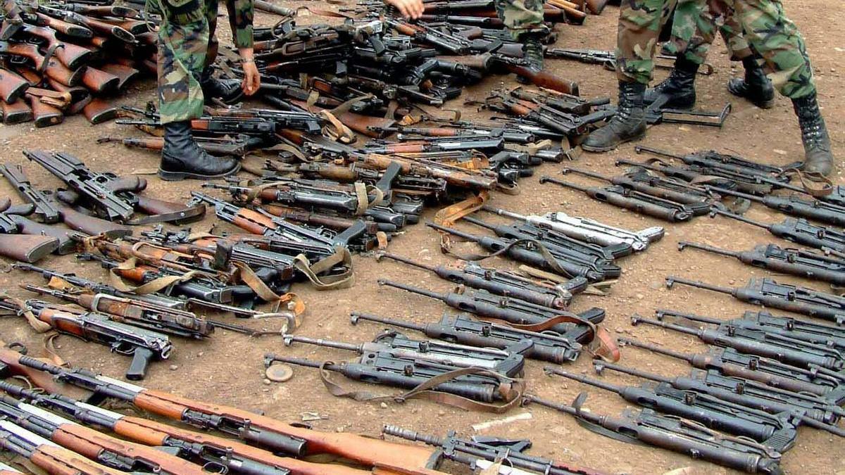 Destrucción de armas en Sarajevo.