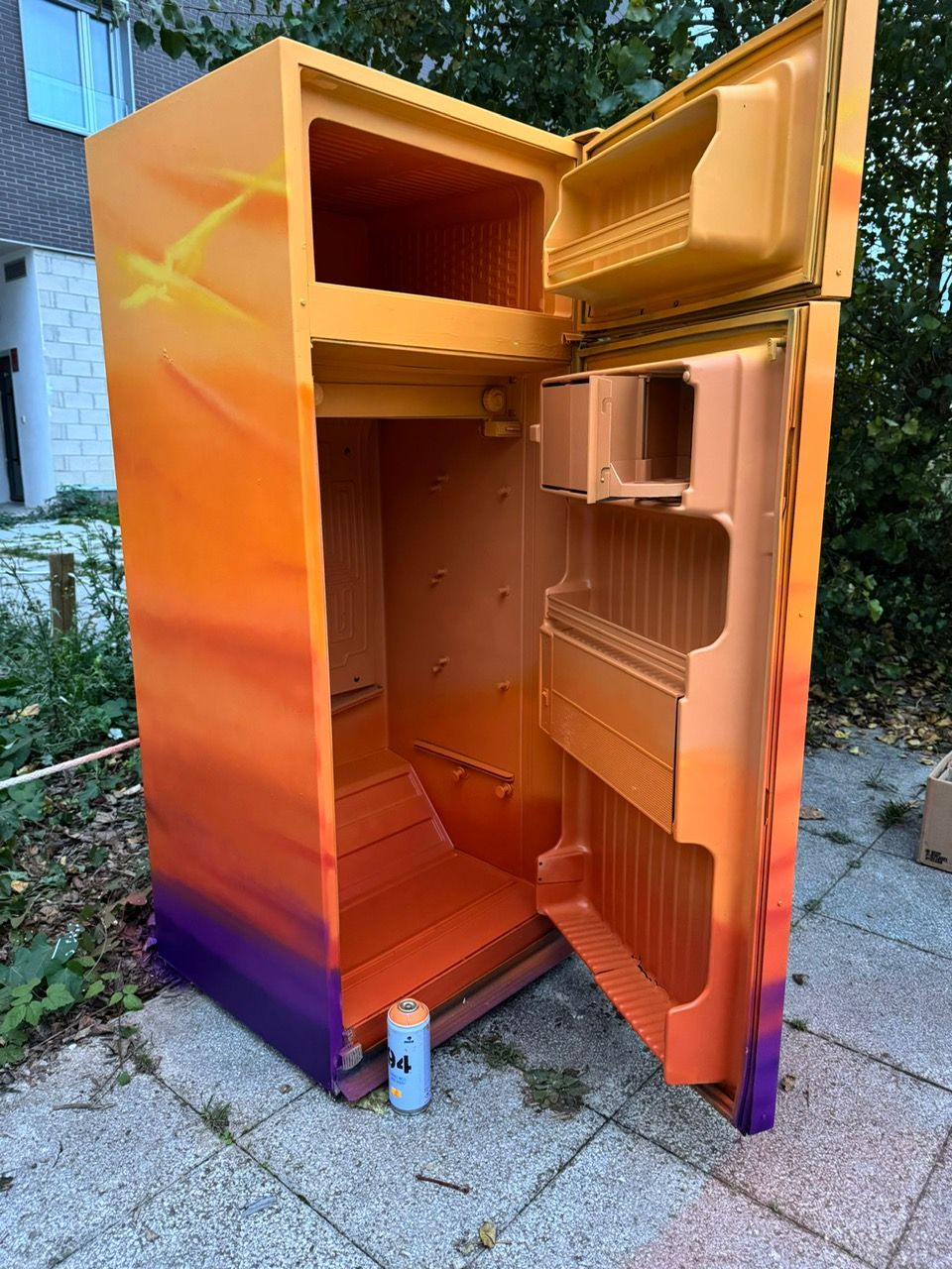 En imágenes: Así avanza el pintado de la frigoteka de Goikolarra