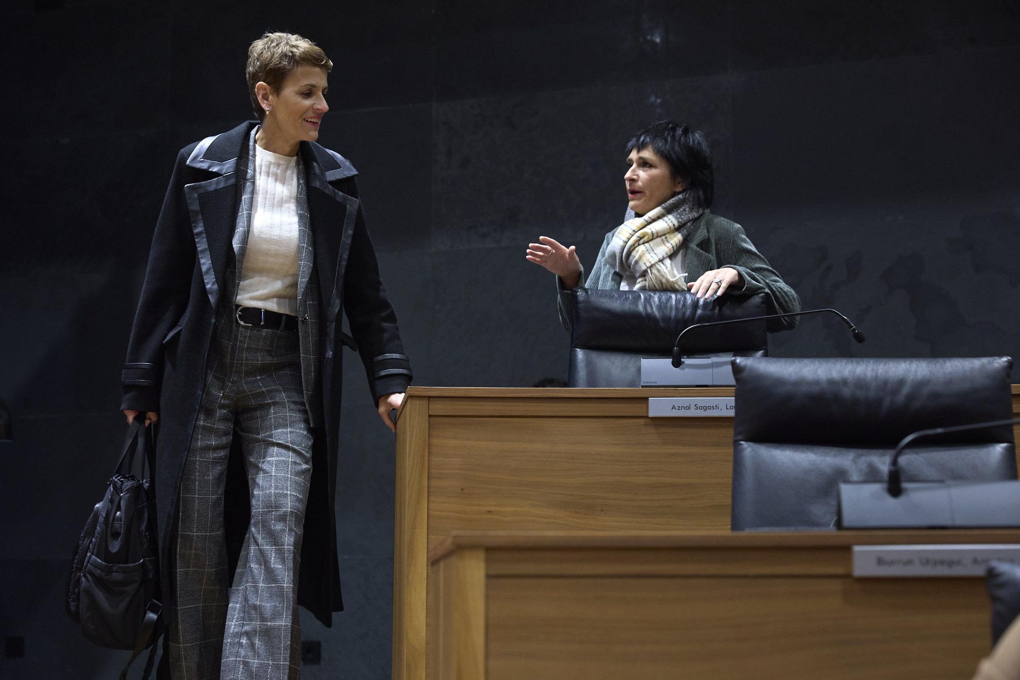 Fotos del pleno del Parlamento de Navarra del 27 de noviembre