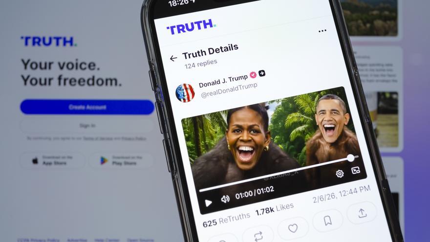 Trump publica un vídeo en el que los Obama aparecen caracterizados como monos