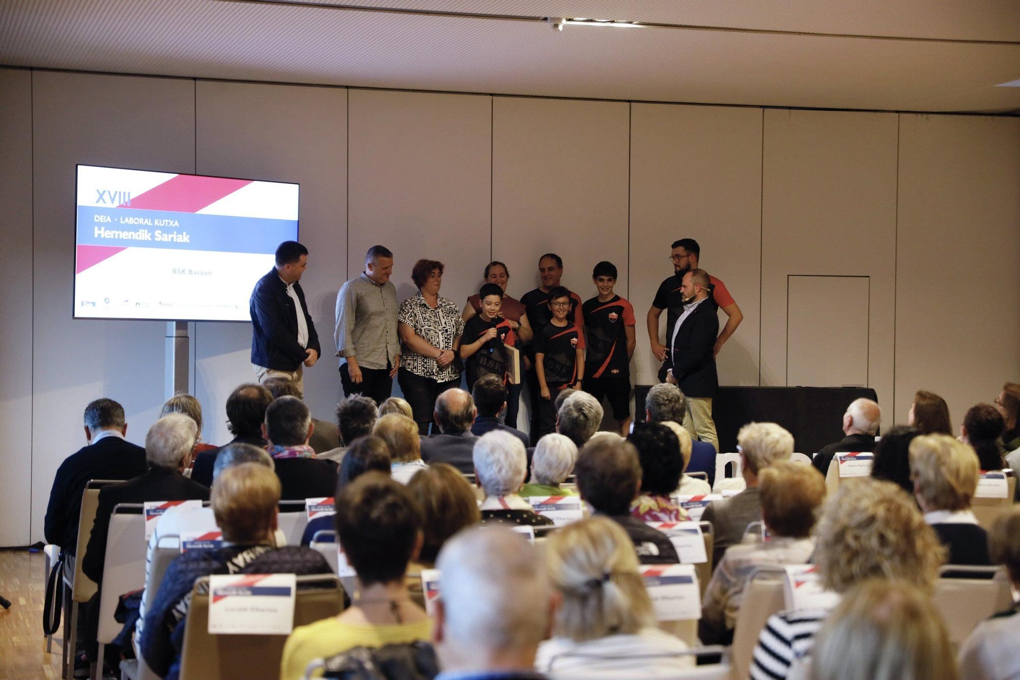 En imágenes: Entrega de los premios DEIA Laboral Kutxa Hemendik Sariak de la comarca Nerbioi-Ibaizabal