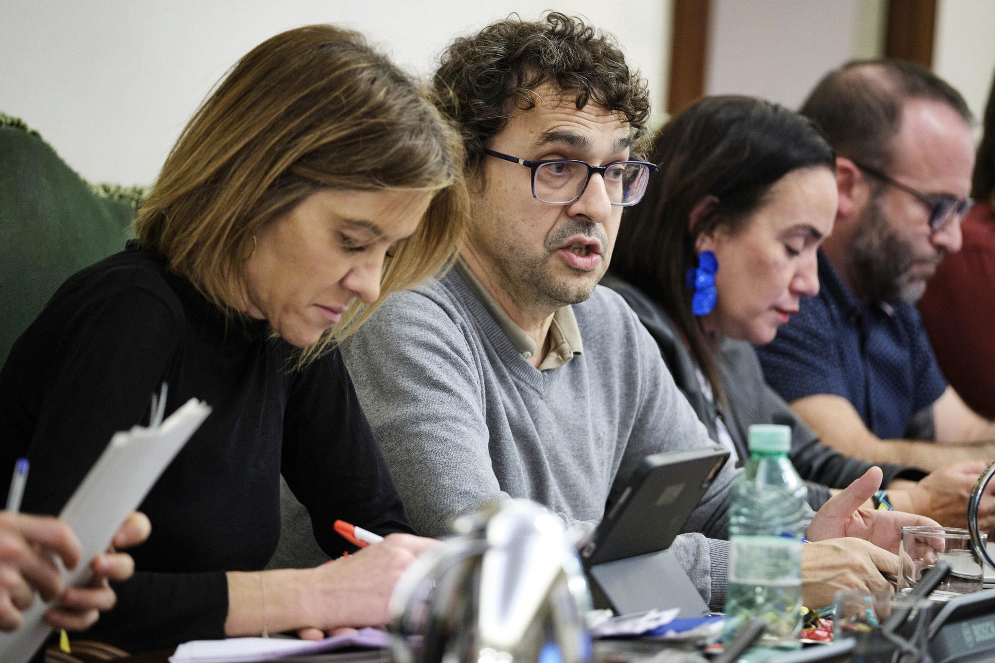 Fotos del pleno del Ayuntamiento de Pamplona (jueves 11 de diciembre de 2025)