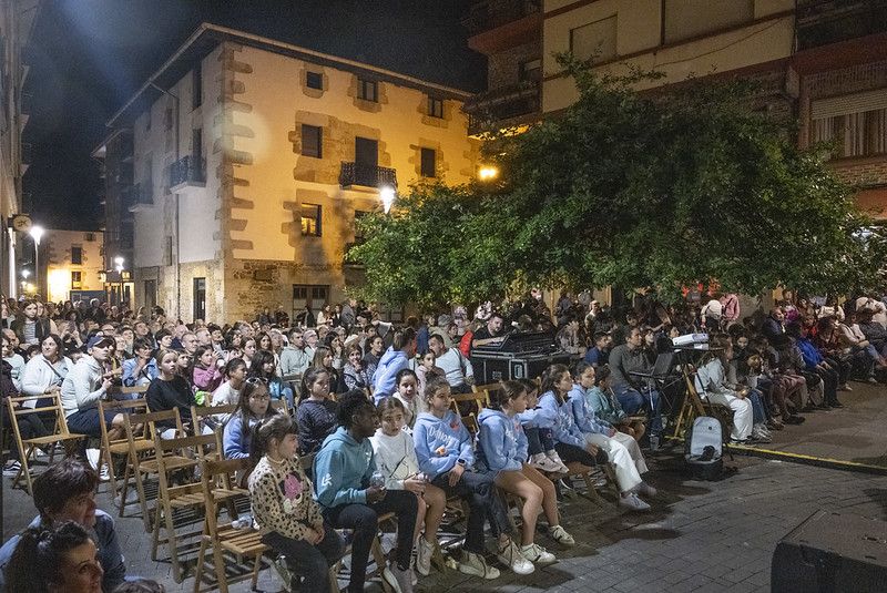 Kantu Afaria y concurso gastronómico en las Agorreko Santikutzak de Legazpi