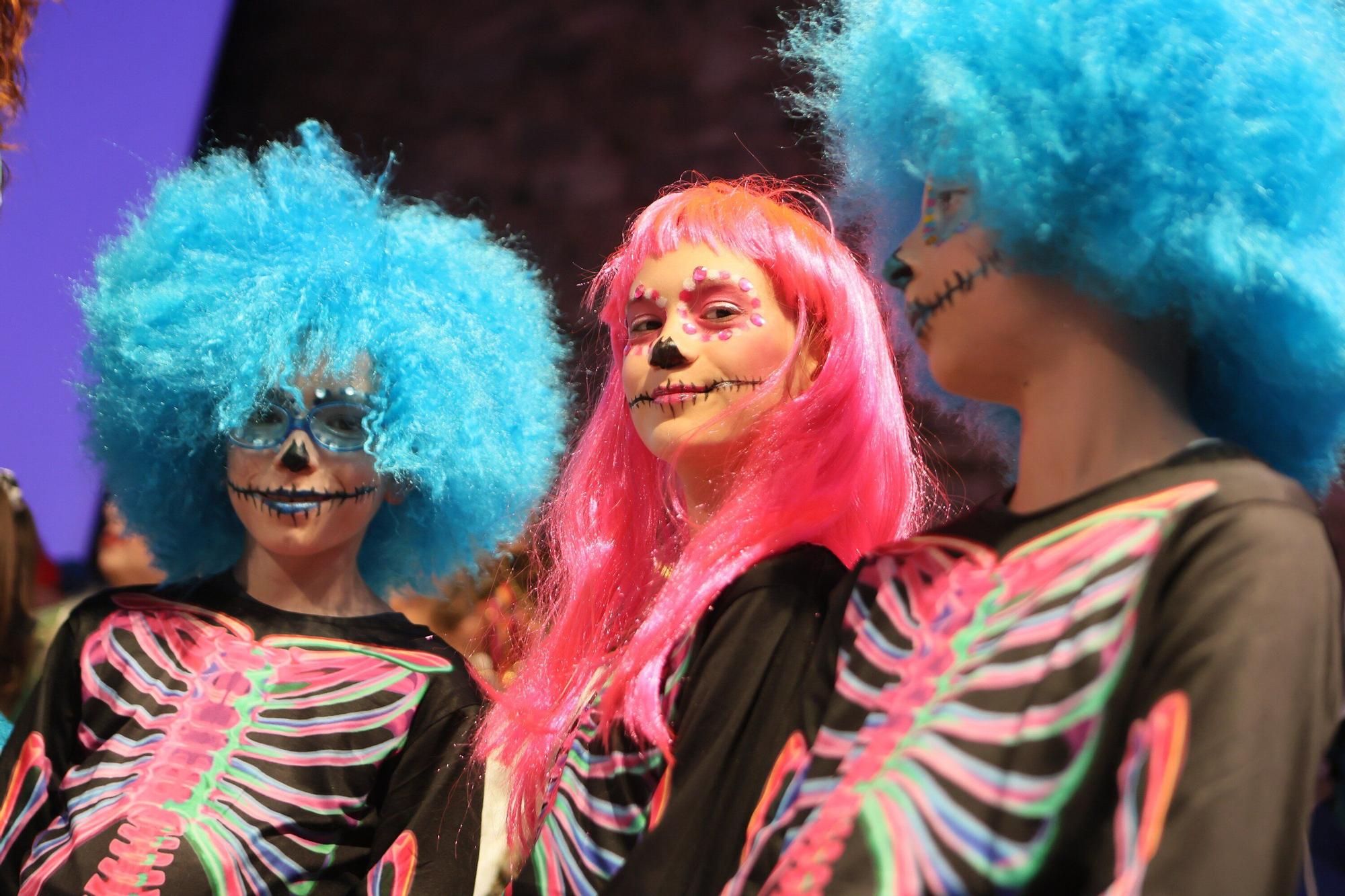 En imágenes: Presentación de Carnaval de las comparsas en el Palacio Villa Suso