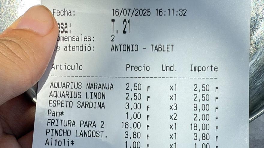 Le cobran 7 euros por esto en un bar y las redes se indignan: &quot;Primera vez que lo veo&quot;