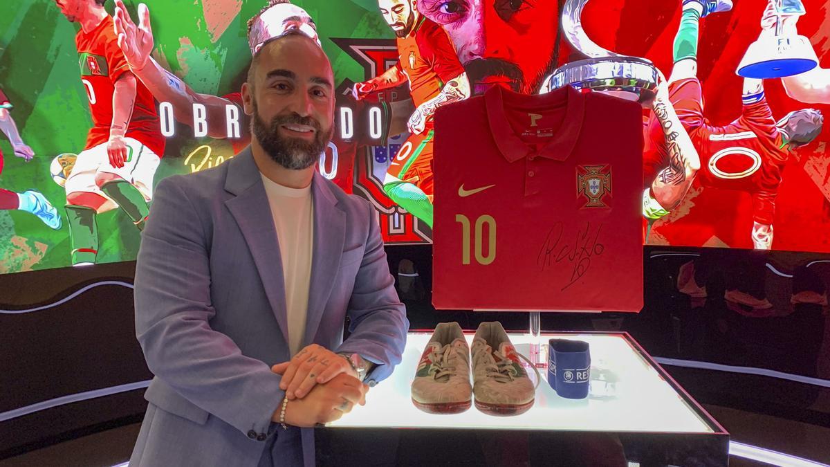 Ricardinho, seis veces considerado el mejor jugador de fútbol sala del mundo, anunció este viernes que va a poner fin a su carrera deportiva profesional