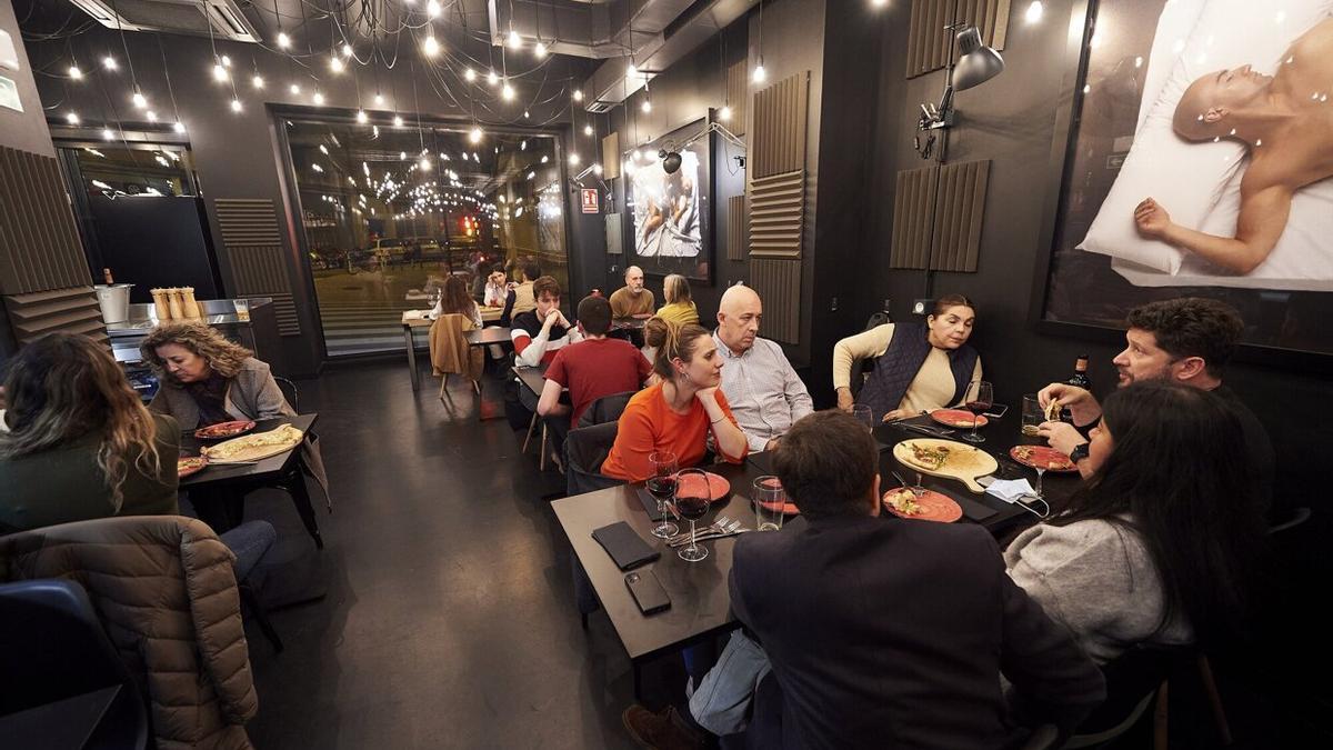 Interior de un restaurante en Pamplona