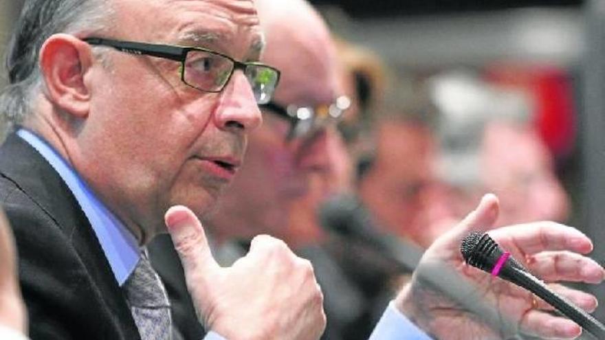 Cristóbal Montoro, ayer, durante su intervención en una jornadas financieras en Madrid.