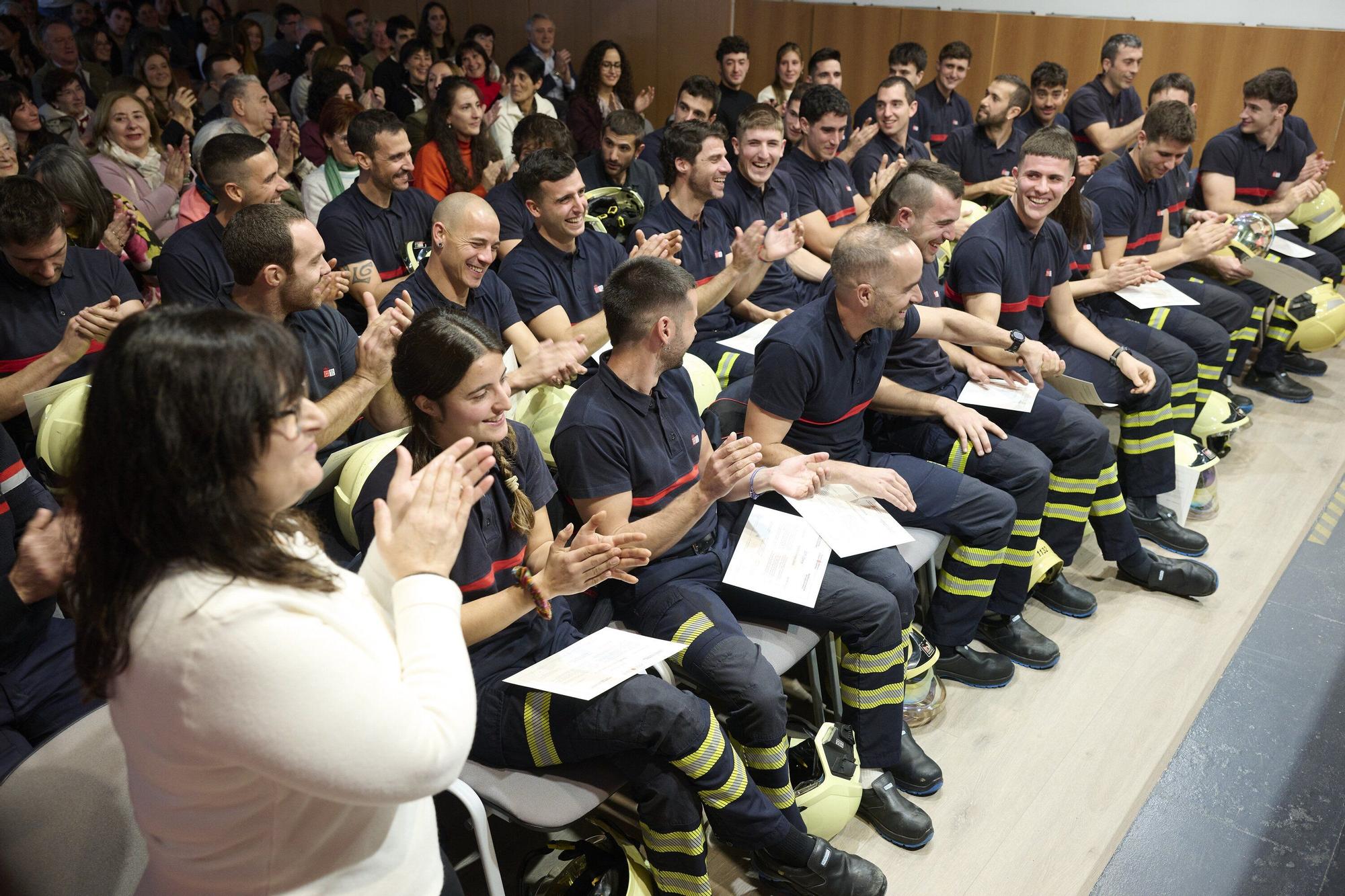28 hombres y 2 mujeres terminan el Ingreso Básico de Bomberos de Navarra