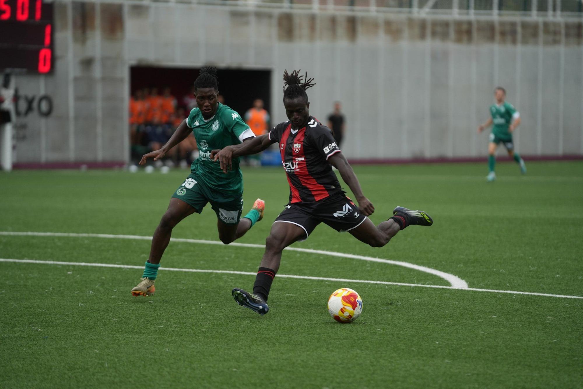En imágenes: El Arenas vence en su debut en Primera RFEF