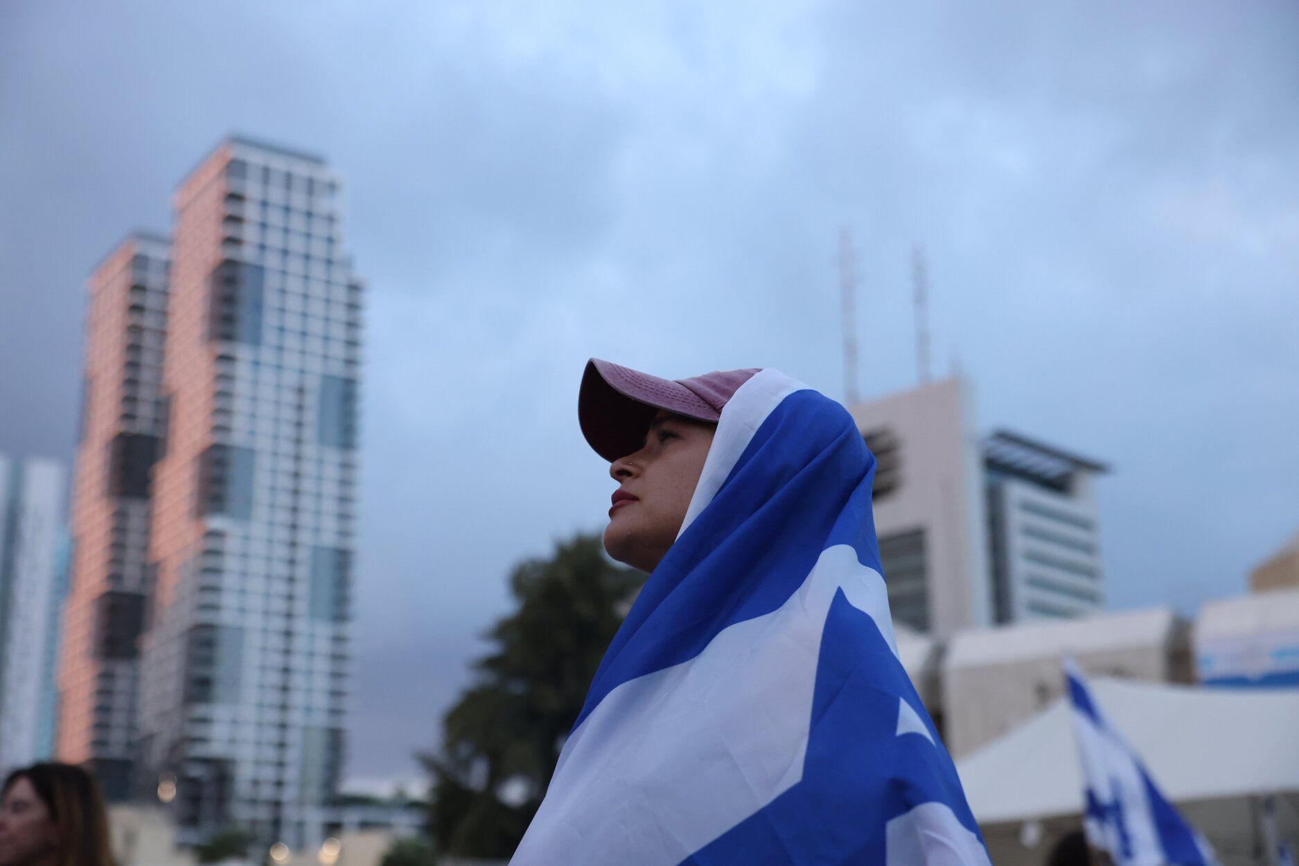 Tel Aviv se despierta expectante ante la liberación de los rehenes en Gaza