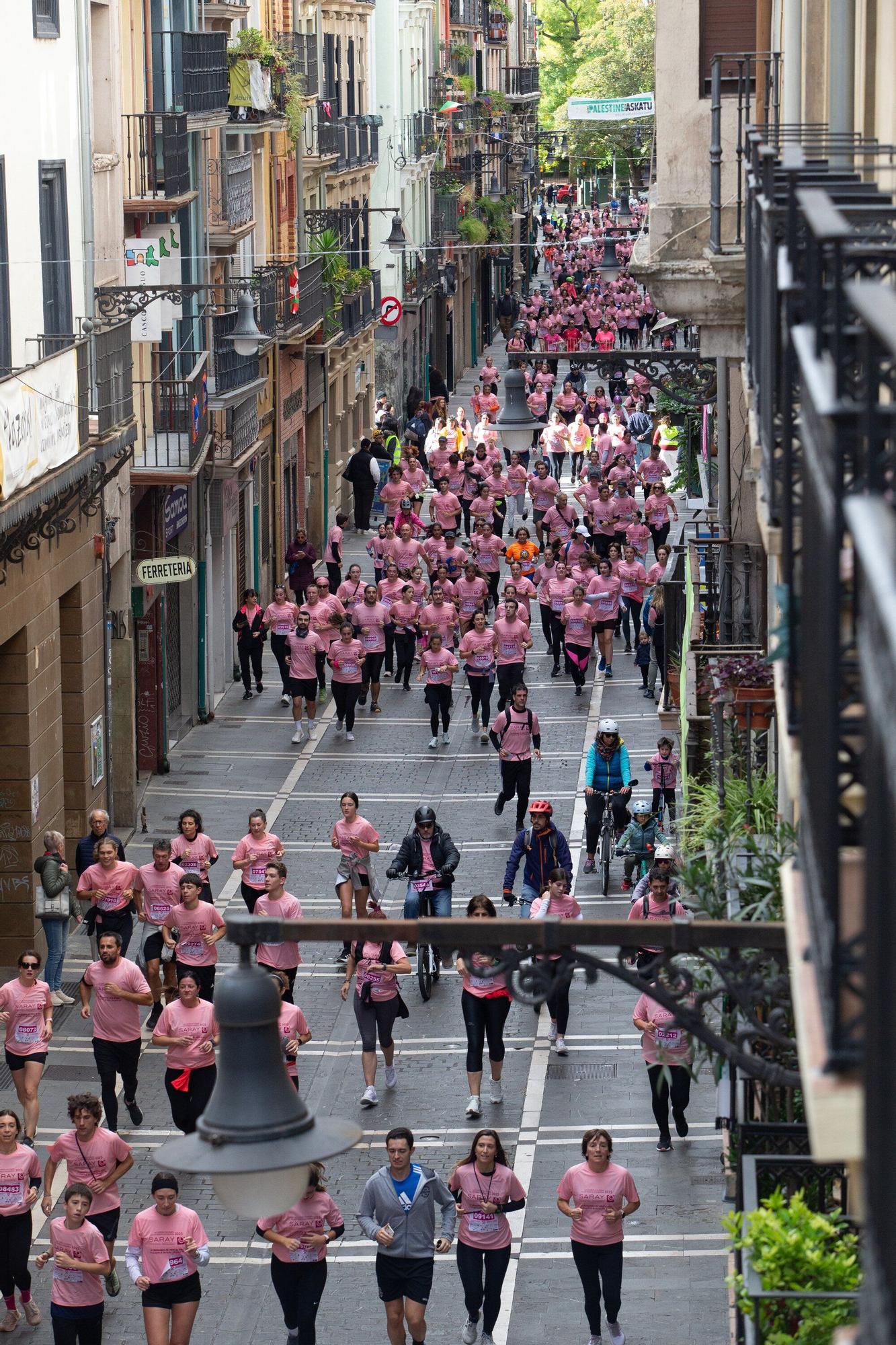 Fotos de la Carrera contra el Cáncer de Mama de Saray en Pamplona 2025