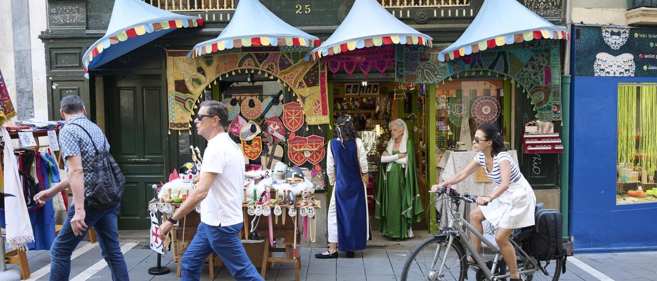 Privilegio de la Unión: comercios del Casco Viejo de Pamplona se visten de medieval