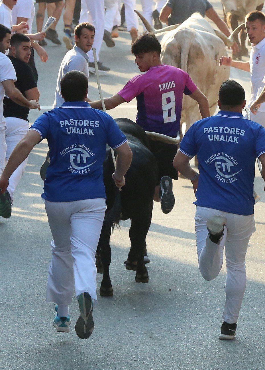 Fotos del primer encierro de fiestas de Tafalla
