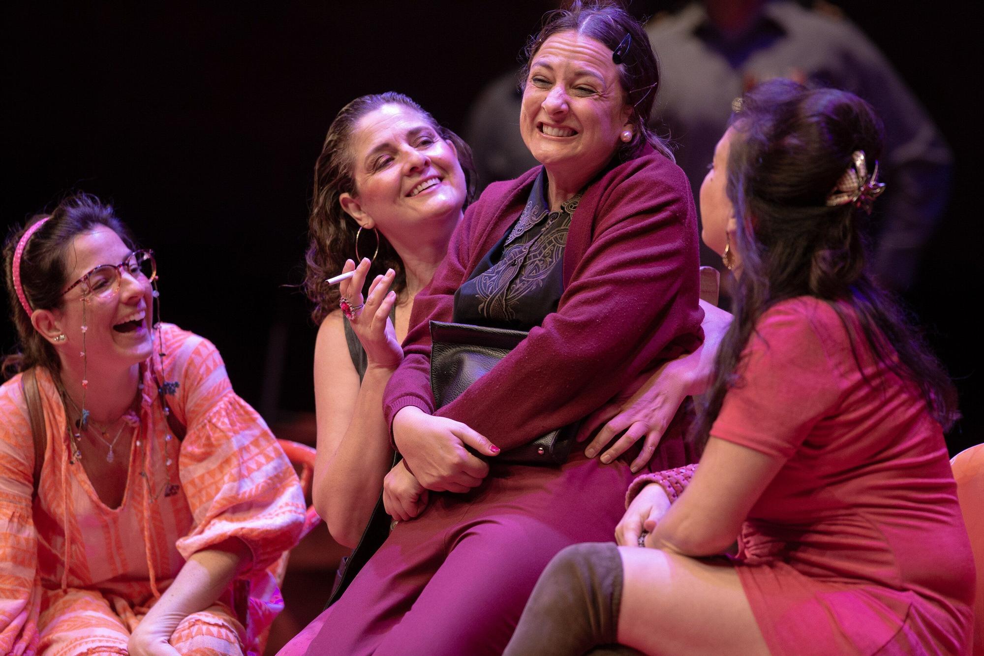 Fotos de 'Las bingueras de Eurípides' en el Festival de Teatro de Olite 2025