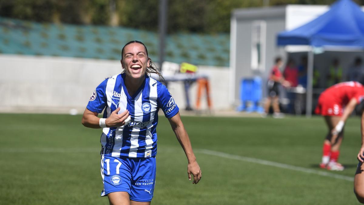 Carmen Sobrón fue ovacionada al ser retirada por Andrea Esteban