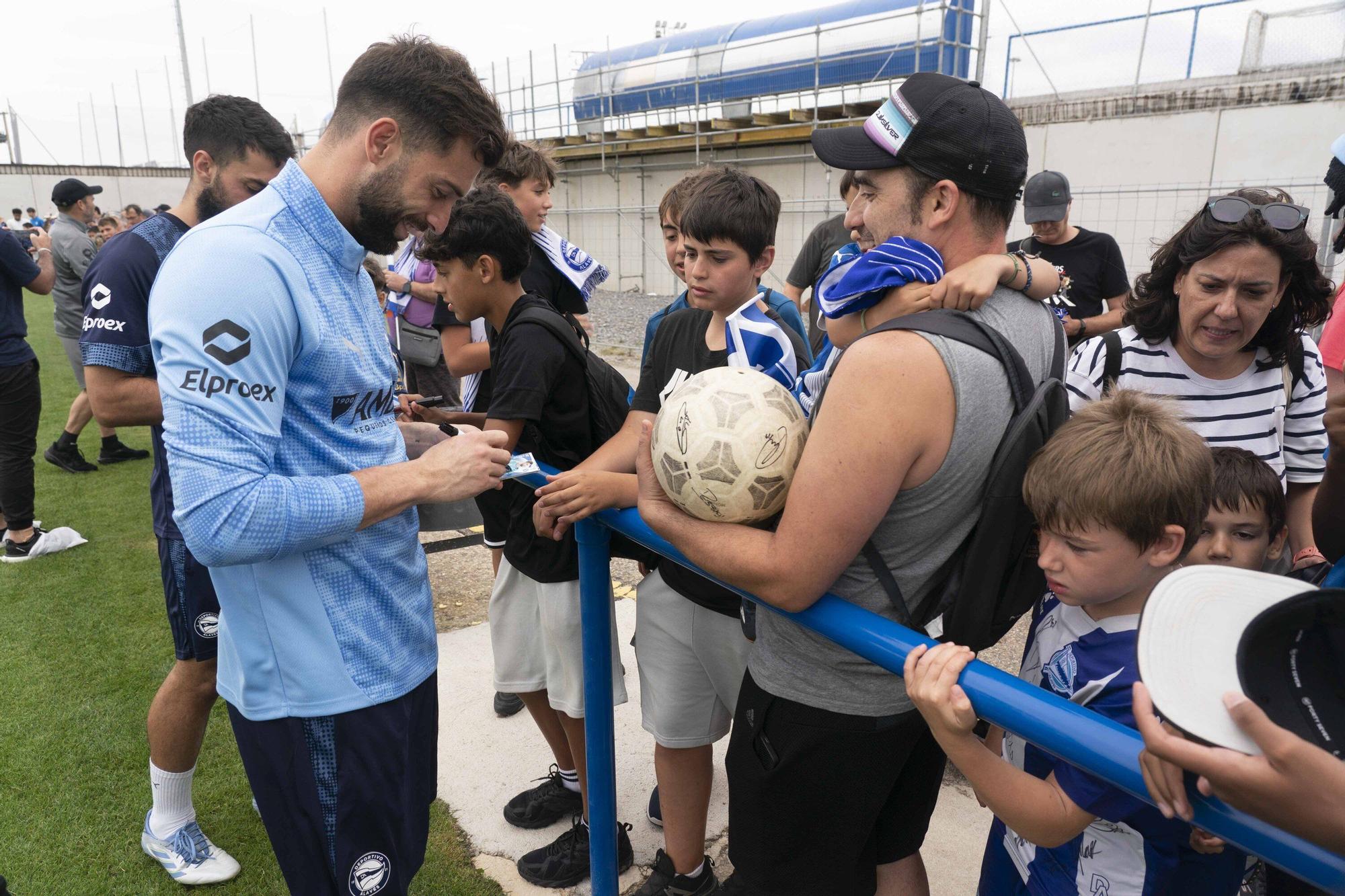 En imágenes: Una afición entregada al Alavés