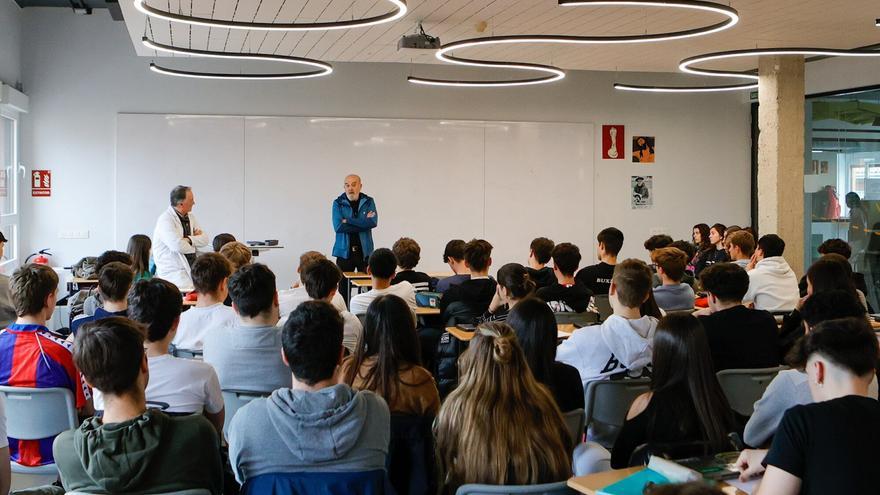 &quot;Es sanador&quot;: un colegio de Pamplona recibe un premio estatal por un programa pionero sobre convivencia política