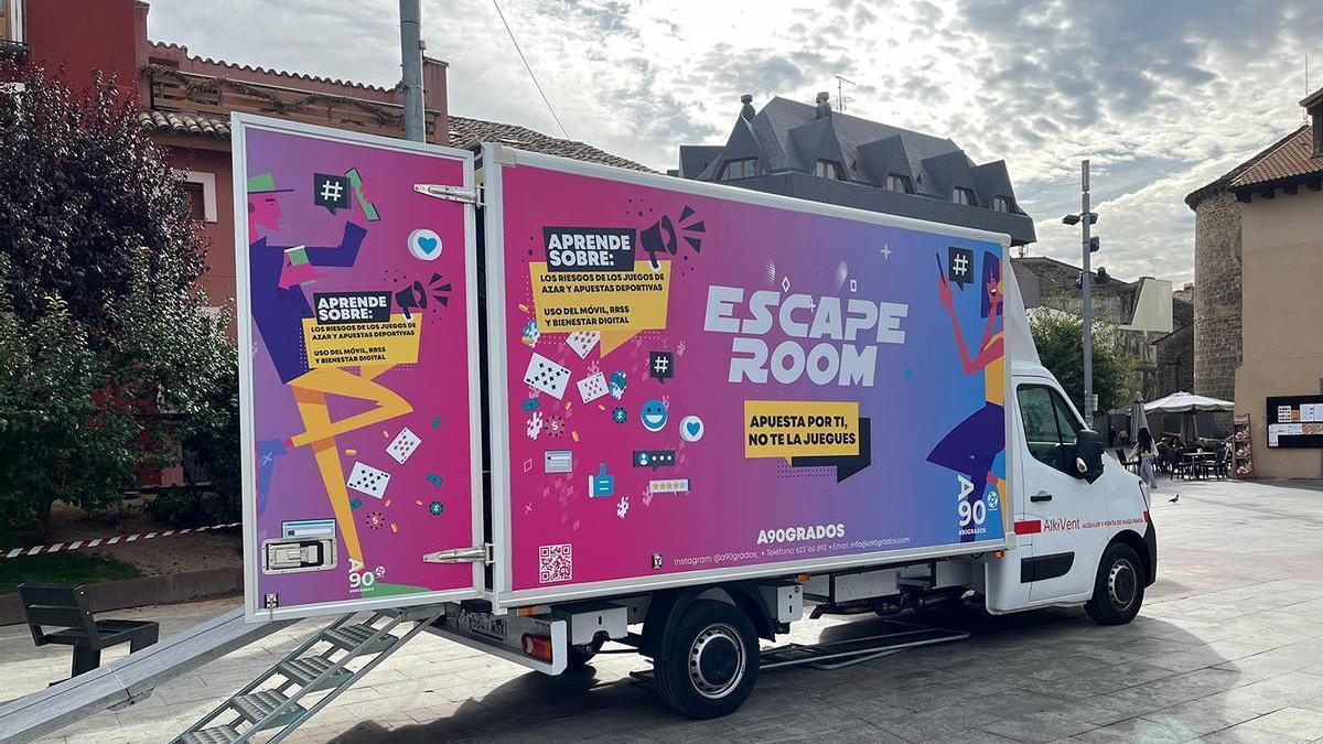 El escape room itinerante &#039;Apuesta por ti, no te la juegues&#039;