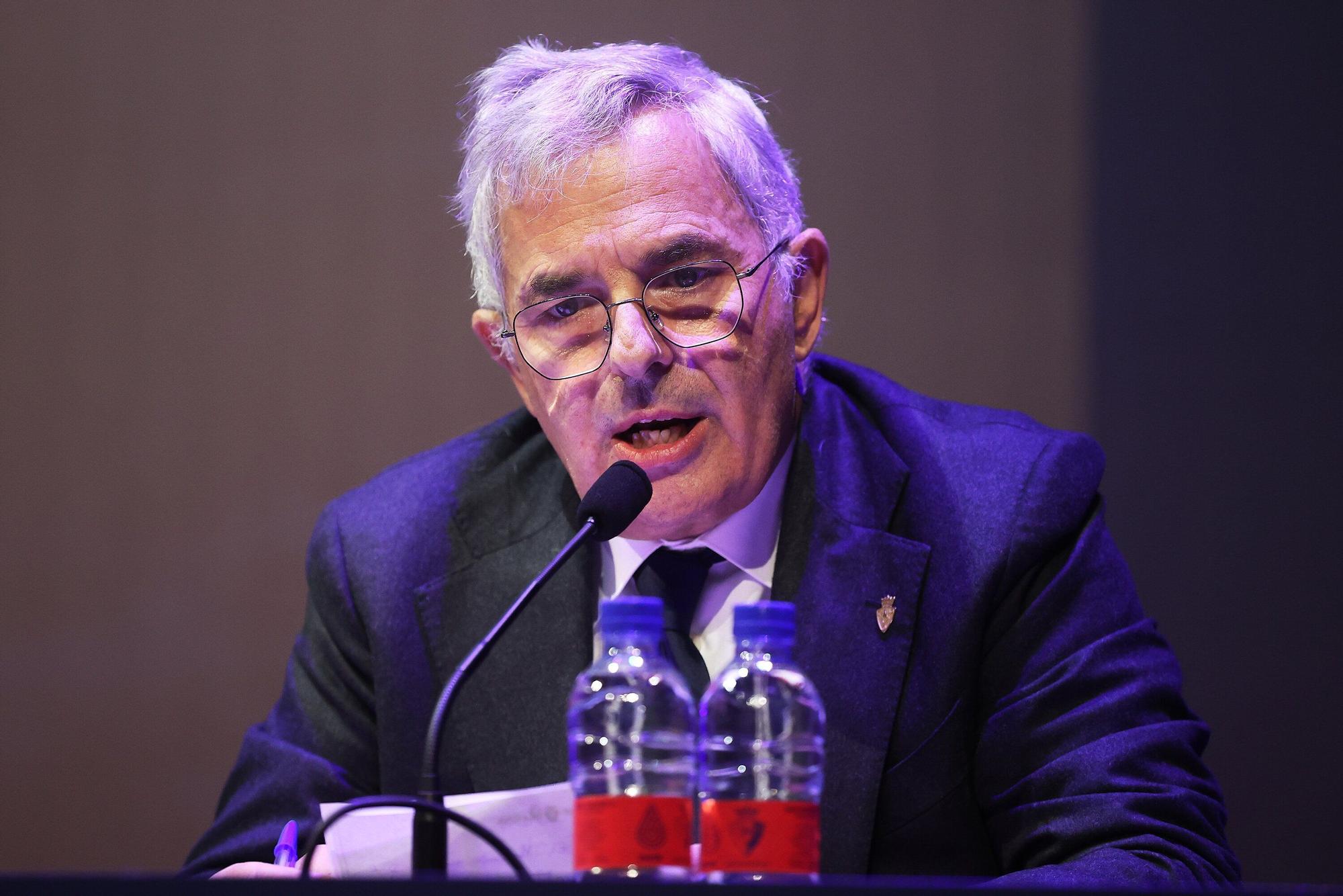 Fotos de la Asamblea de socios de Osasuna en Baluarte