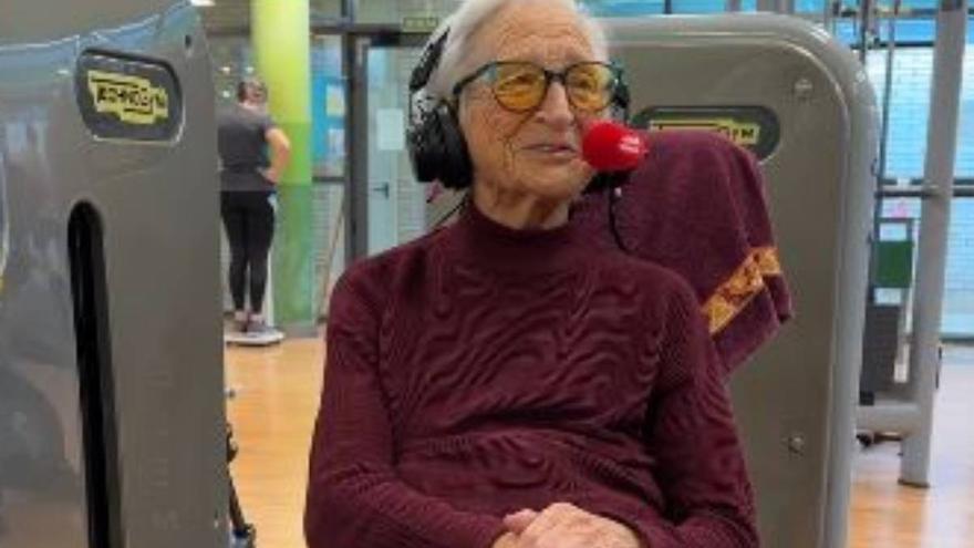 Inaxi, la guipuzcoana de 101 años que triunfa en internet: este es su secreto para vivir más