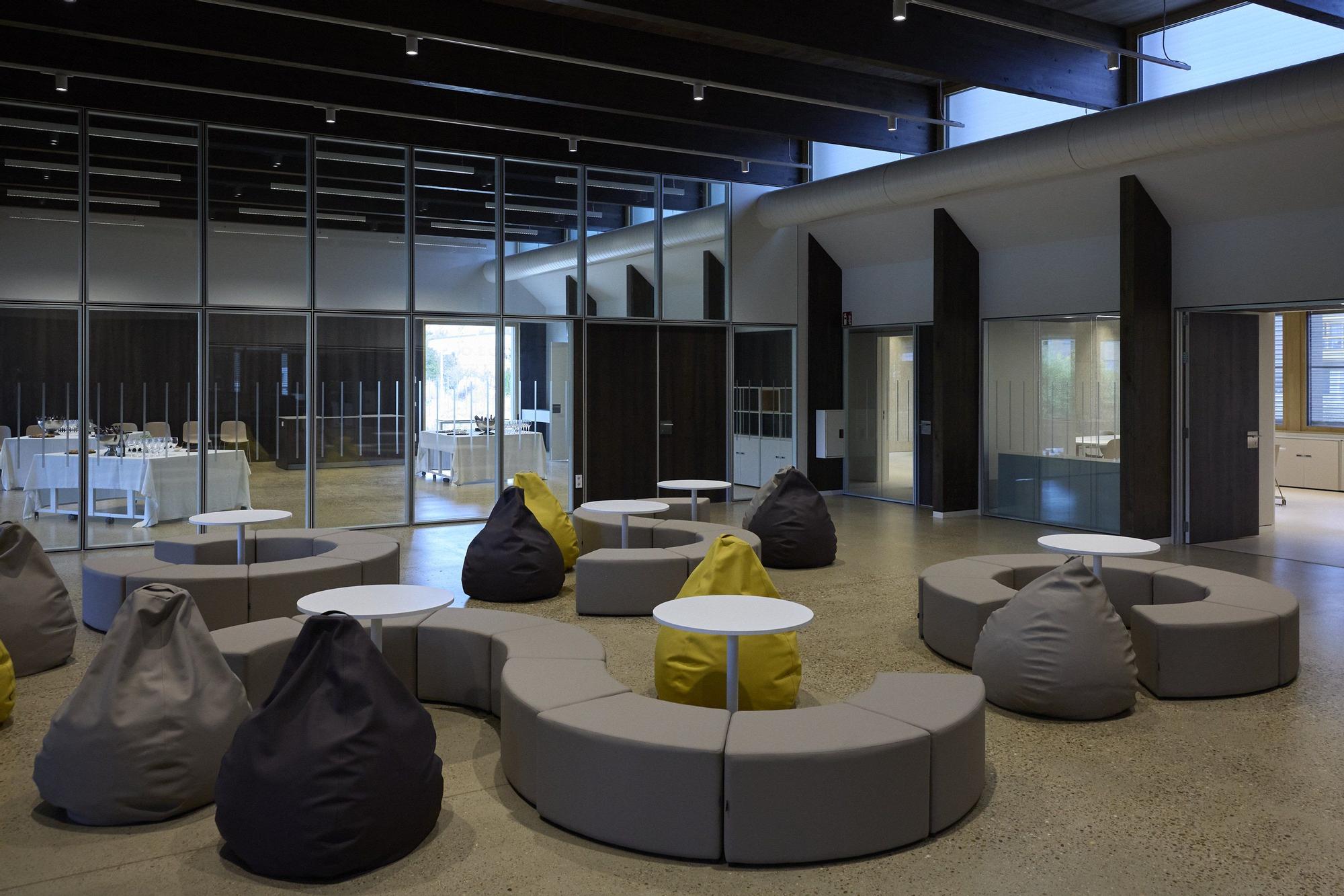 Inauguración del edificio destinado  a espacio joven del Ayuntamiento del Valle de Aranguren