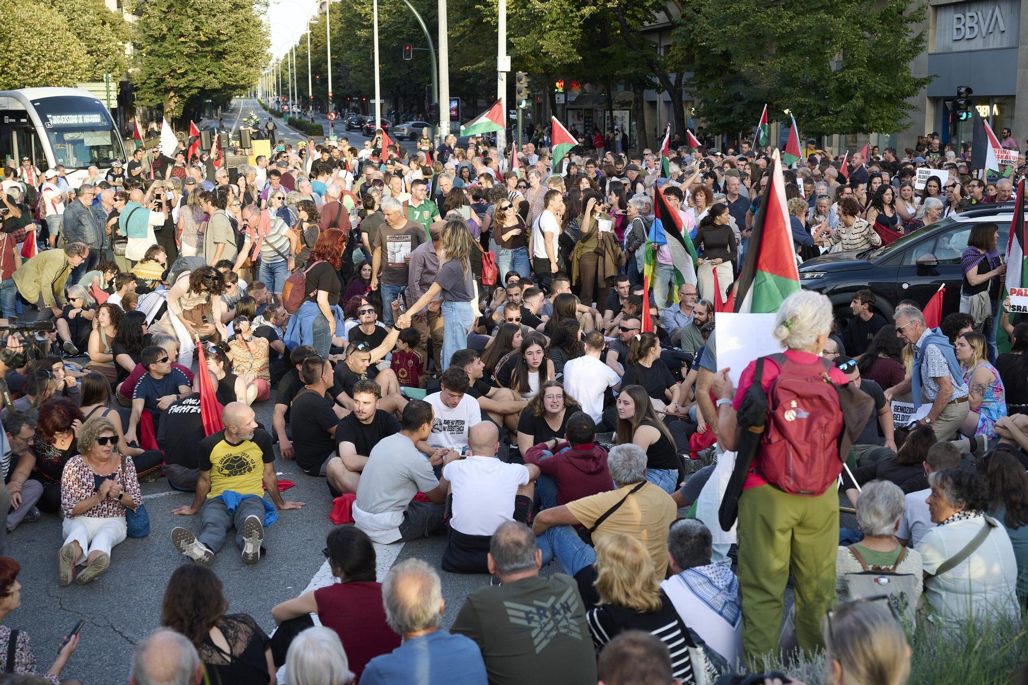 Concentración en Pamplona contra la detención de la flotilla humanitaria a Palestina