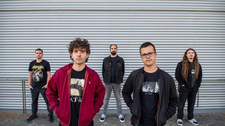 El grupo segoviano Títeres despliega su sonido en el Abisinia