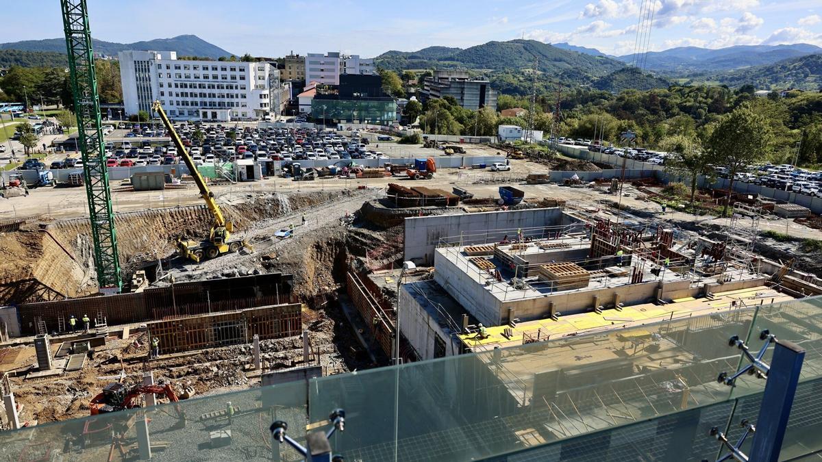 Imagen del estado actual de las obras de la unidad de protonterapia que se construye en el complejo sanitario del Hospital Donostia.