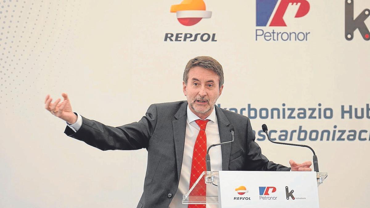 Los que se benefician deben pagar, pero bien