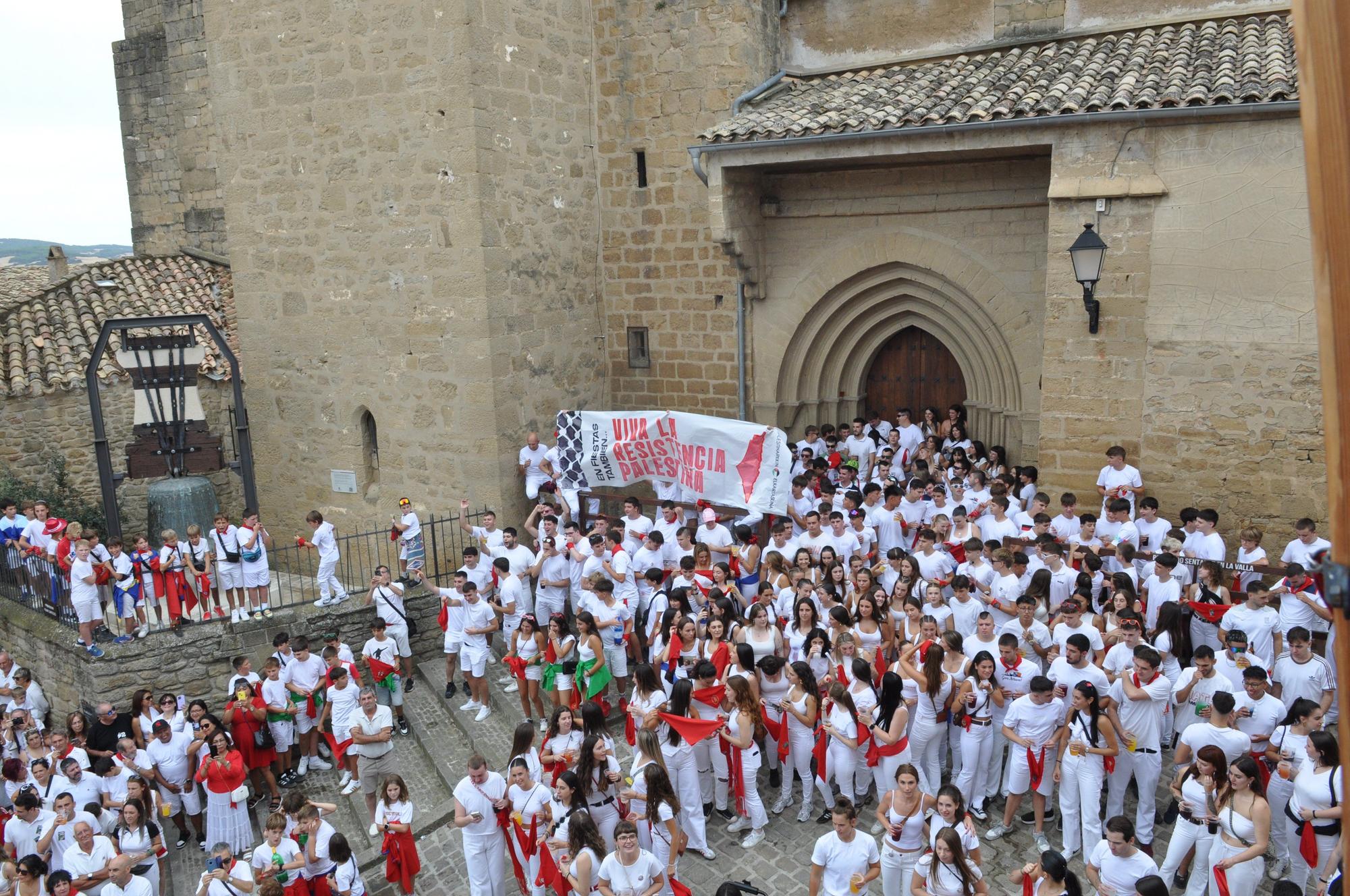 Fotos del cohete de fiestas de Artajona 2025